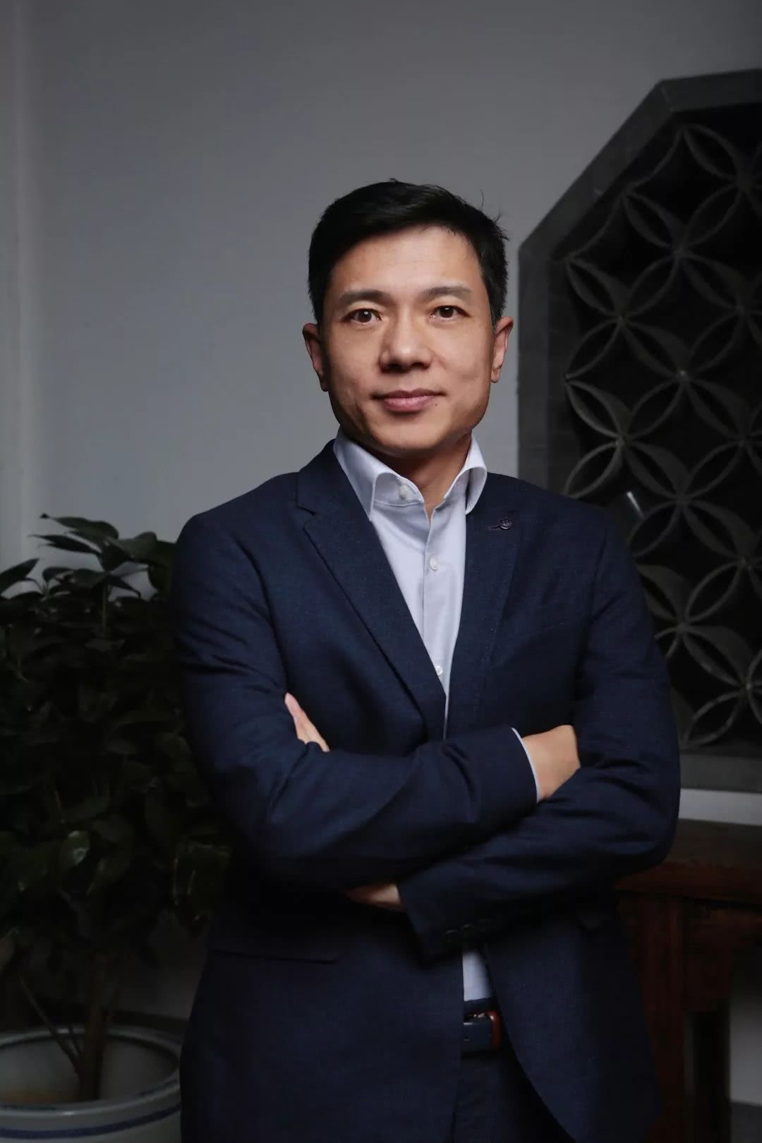 76岁侯为贵连夜"救火",危难时刻,创始人怎样才能力挽狂澜?